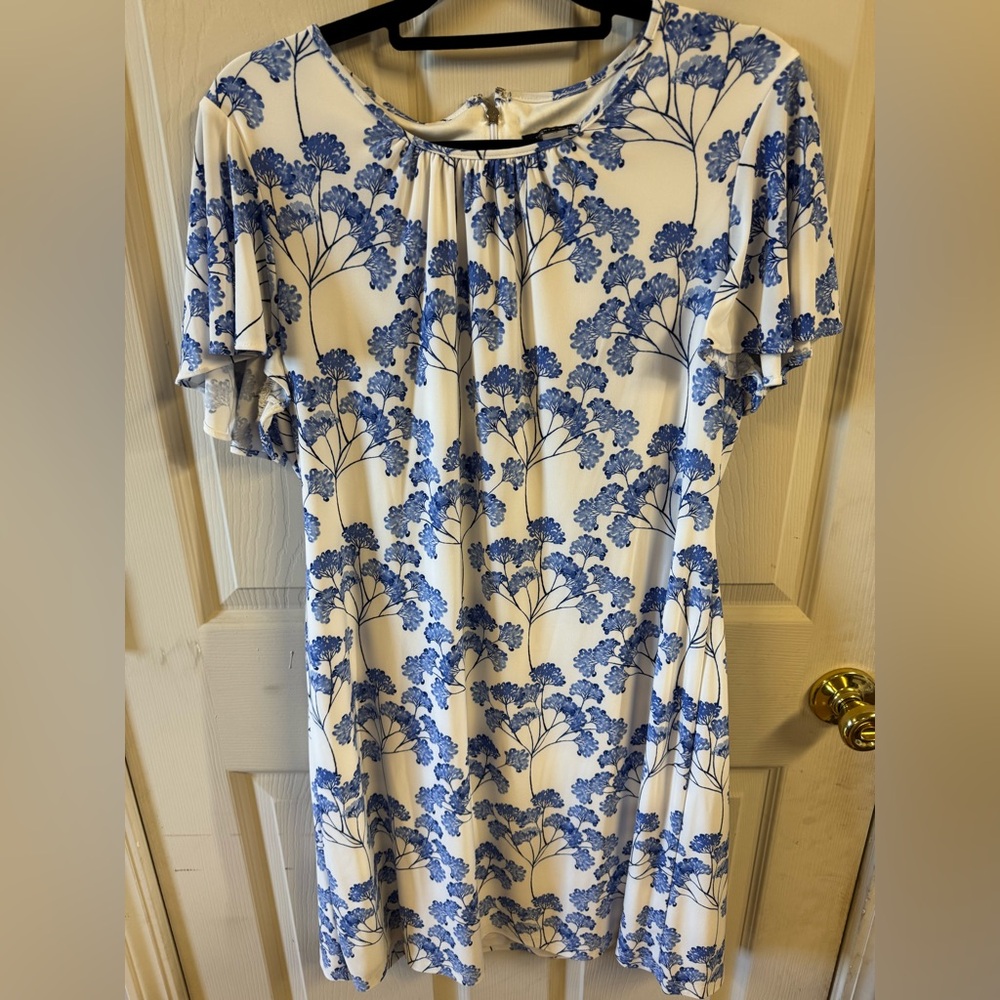 Tommy Hilfiger Women's Dress – White with Blue Flowers (Size 14)
